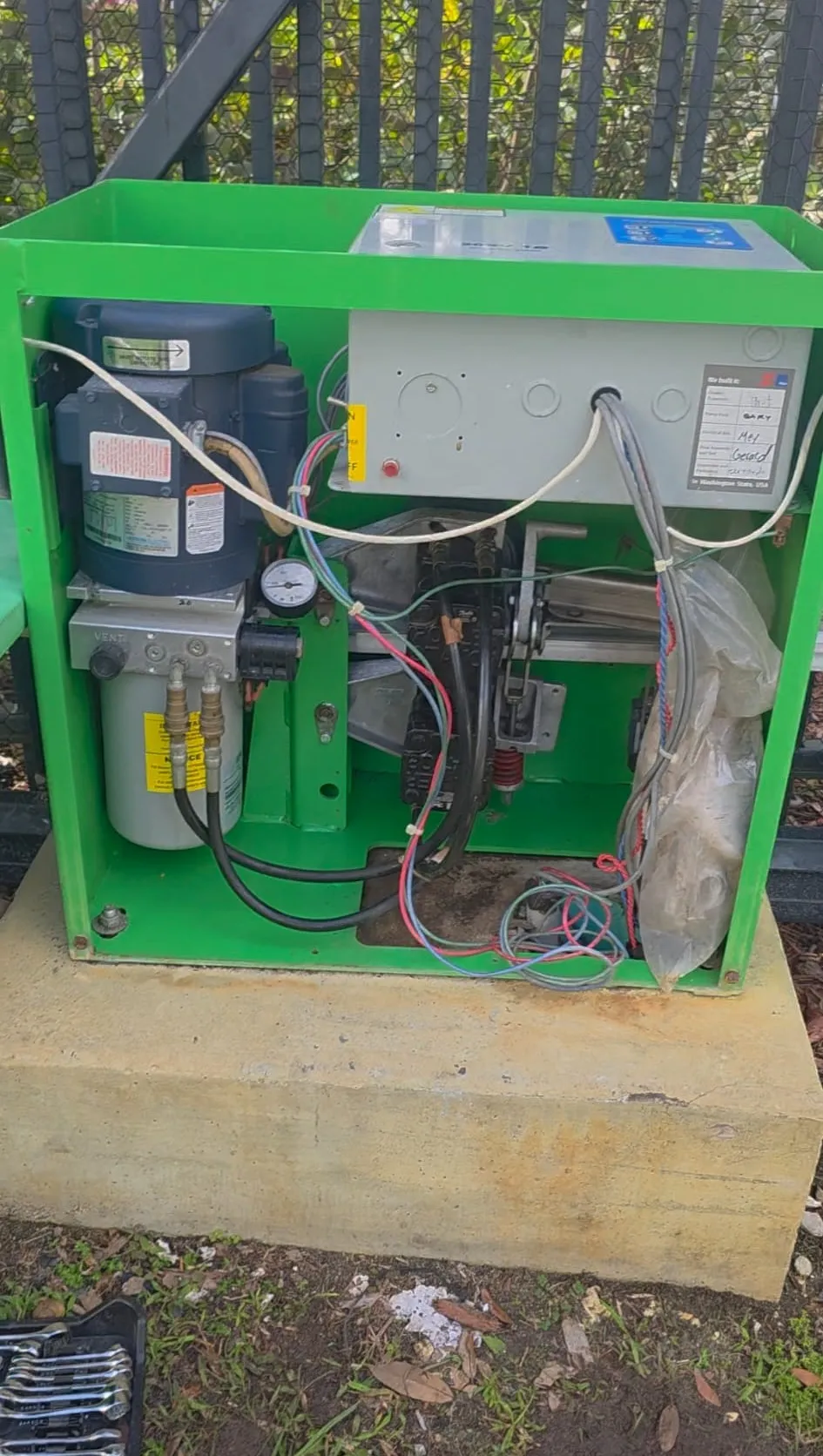 HySecurity SlideDriver 15 in Sunrise: Gate Stuck Open Four Days