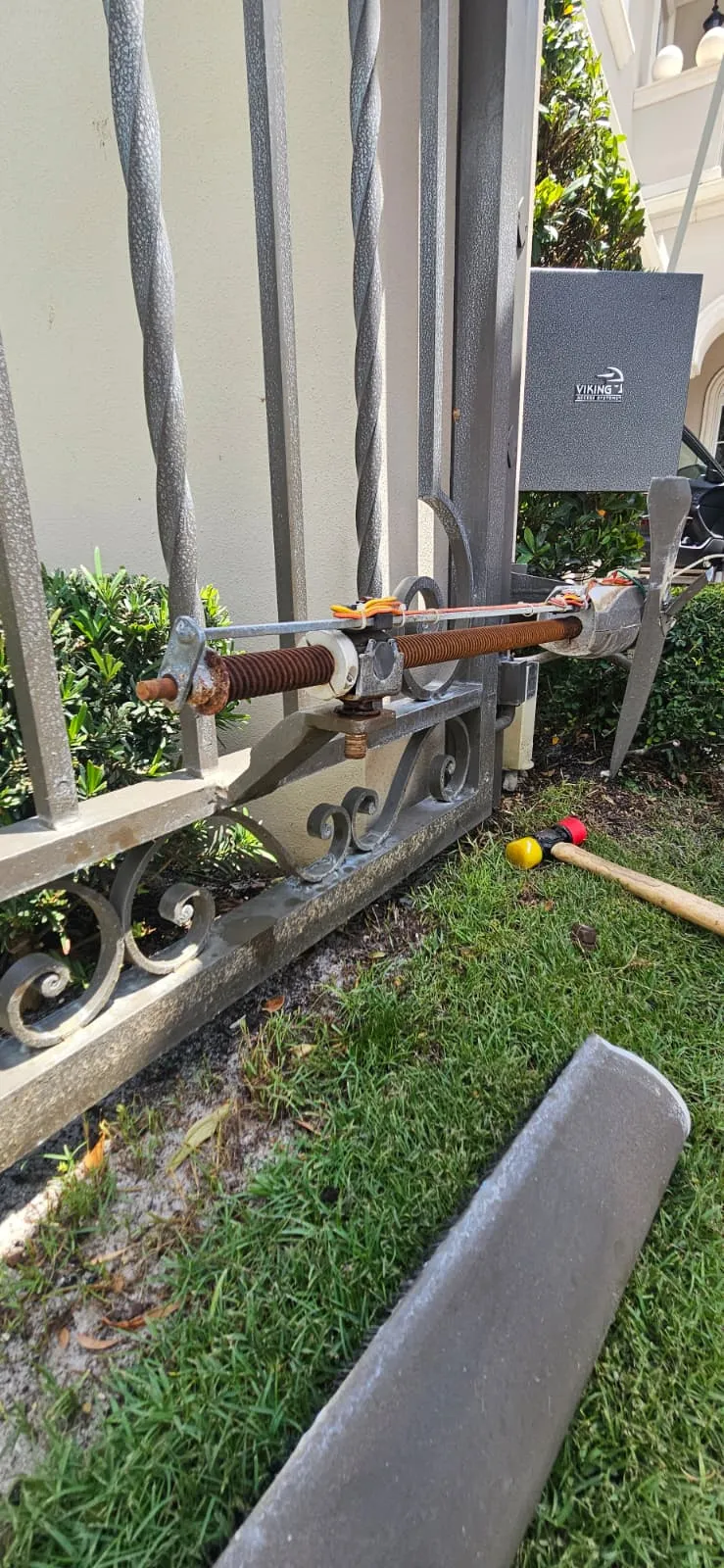 Boca Raton gate job photo 7