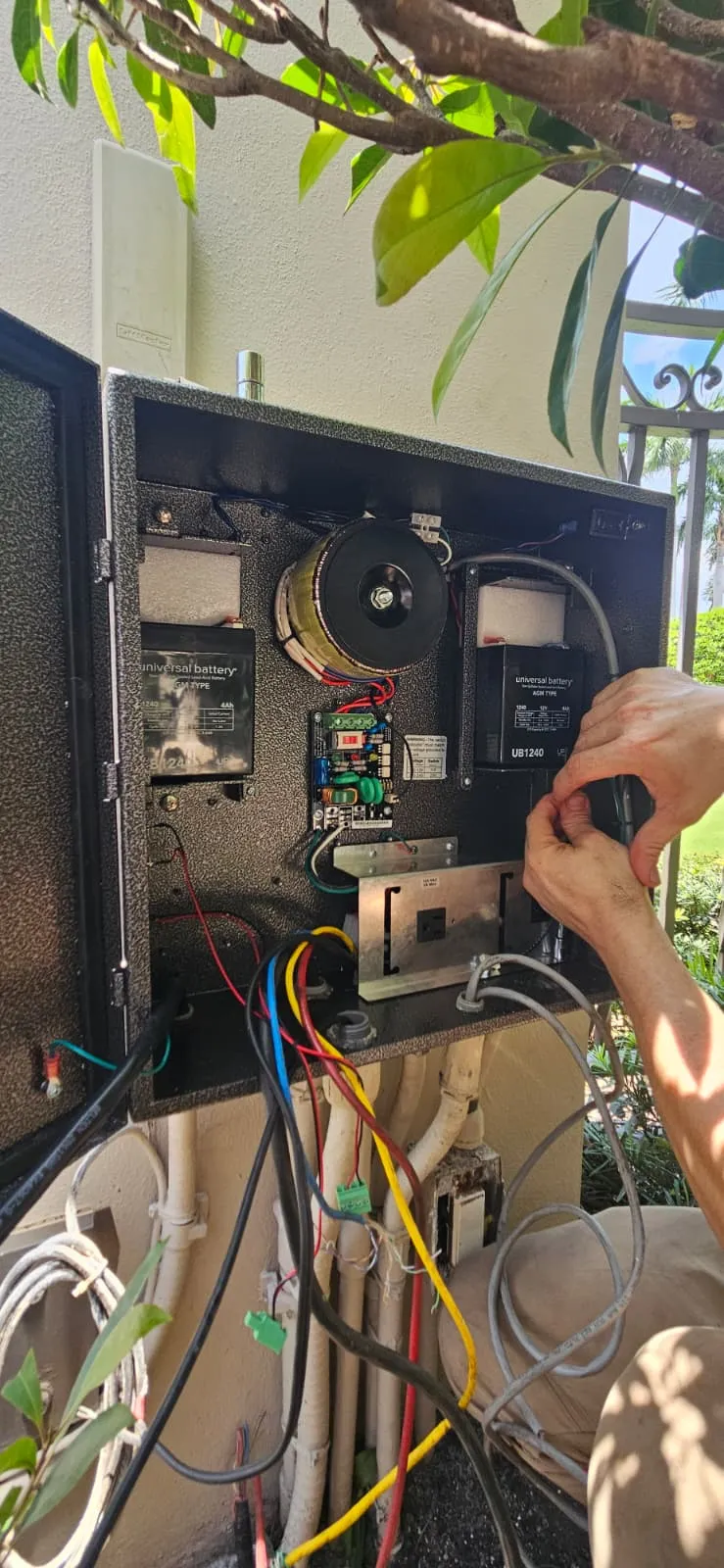Boca Raton gate job photo 9